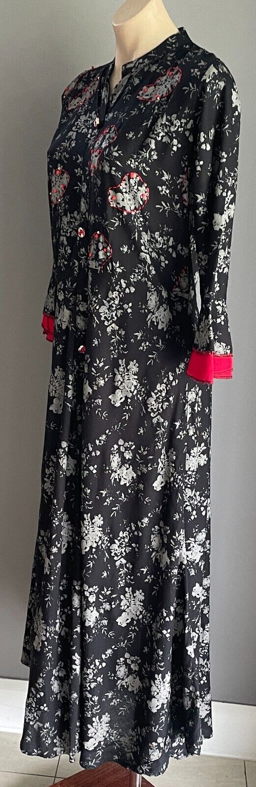 JSR Maxi Dress Black Grey Floral Print Red Stitch Trim & Sequins Long Size L 12
