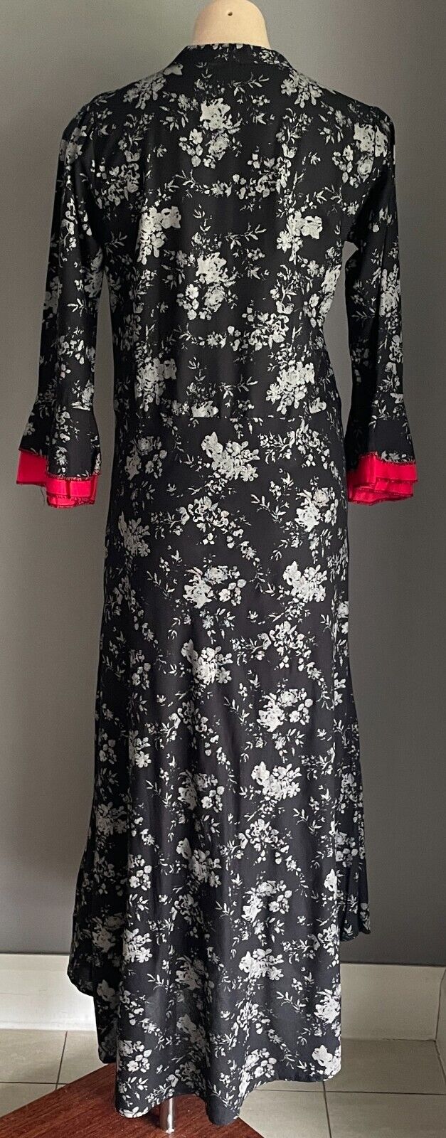 JSR Maxi Dress Black Grey Floral Print Red Stitch Trim & Sequins Long Size L 12