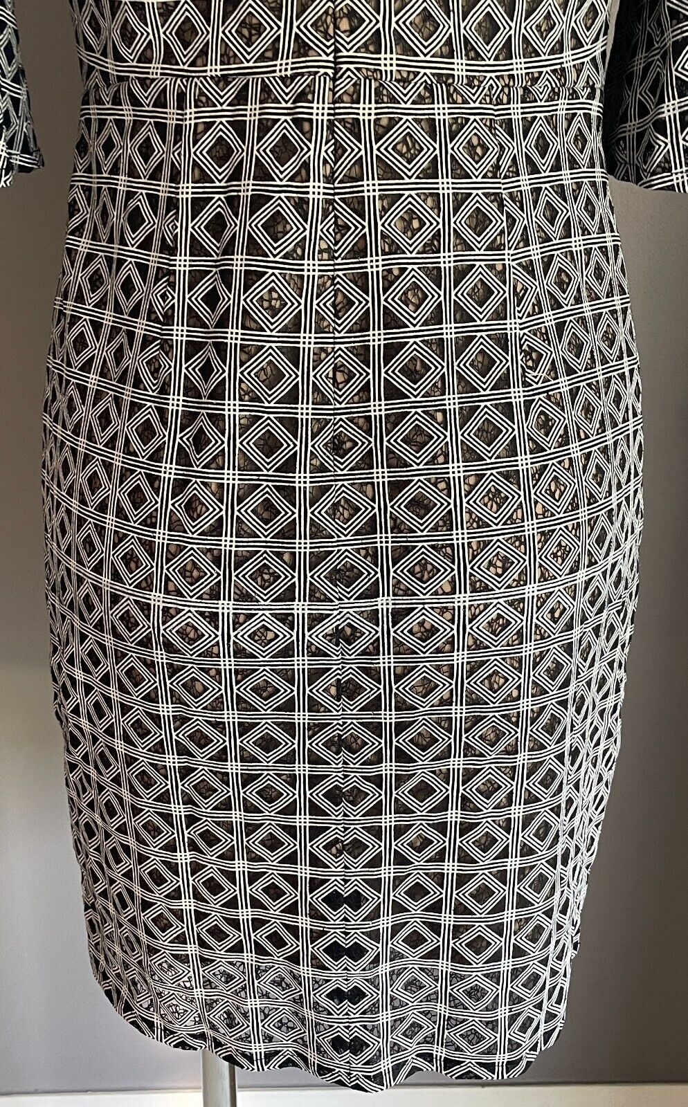 ROXCIIS Mini Dress Black & White Print 3/4 Kimono Sleeve Size 10 Blush Lining