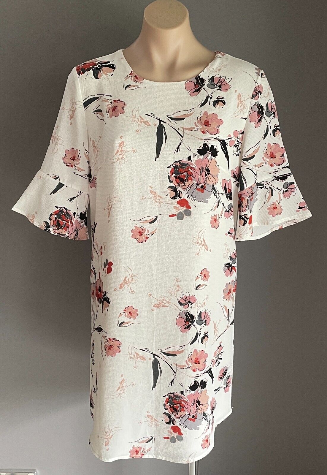 EXECUTIVE PONIES Shift Dress White Floral Print 3/4 Sleeves Lined Size 10 NEW