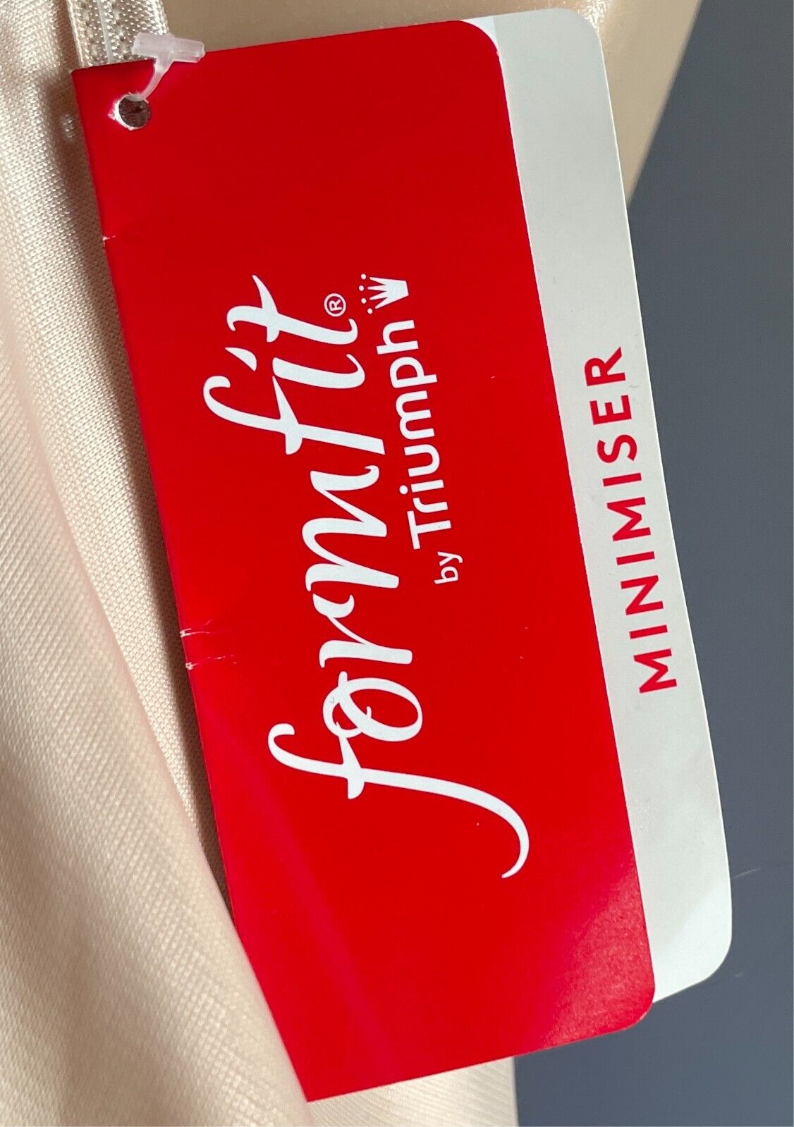 FORMFIT TRIUMPH Beige Smooth Minimiser Full Coverage Bra Size 20DD Underwire NWT