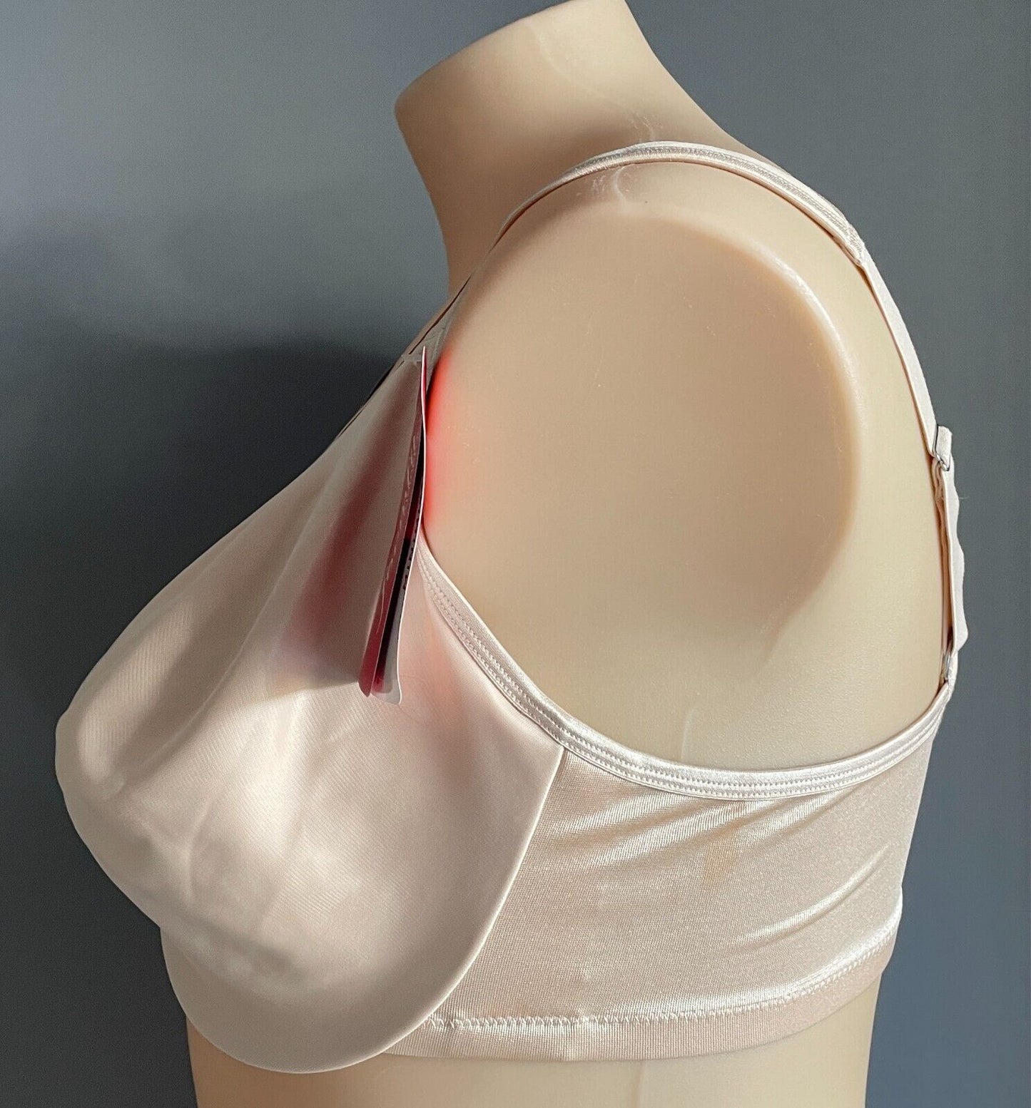 FORMFIT TRIUMPH Beige Smooth Minimiser Full Coverage Bra Size 20DD Underwire NWT