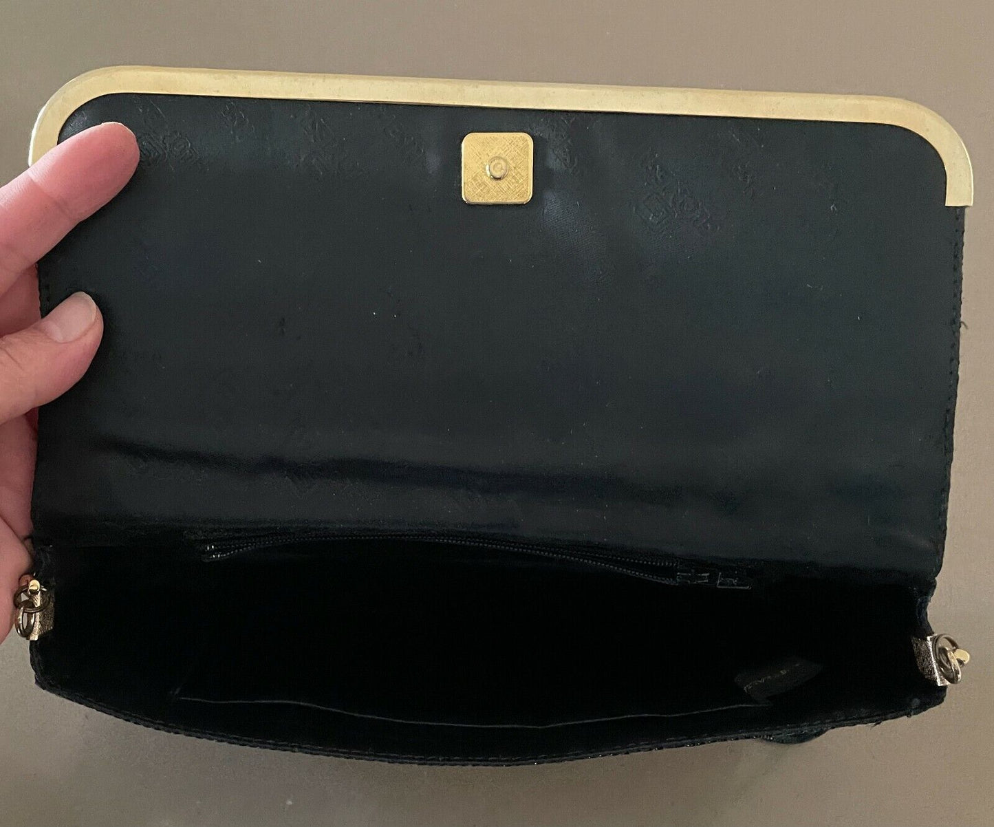 GLOMESH Clutch Bag 1970's Black & Gold Trim Shoulder Bag Handbag Vintage