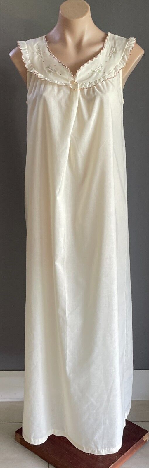 LYN MAID Midi Nightie Off White With Brown Green White Embroidered Trim Size 14