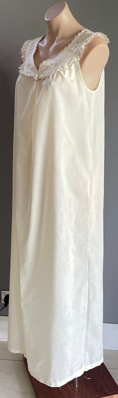LYN MAID Midi Nightie Off White With Brown Green White Embroidered Trim Size 14