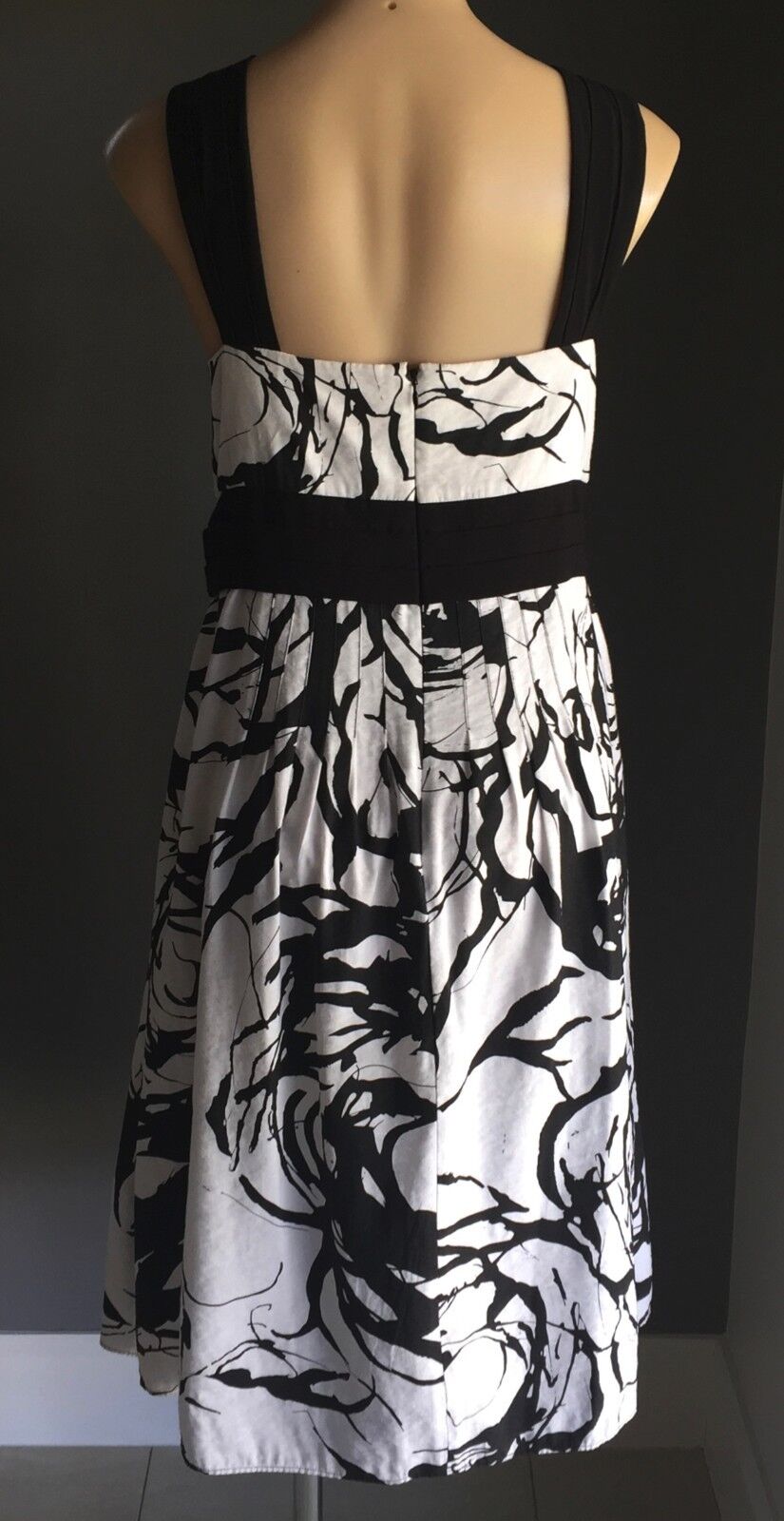 DOLINA EXCLUSIVE Dress Empire Waist  Black & White Ladies Size 16 Rare NEW