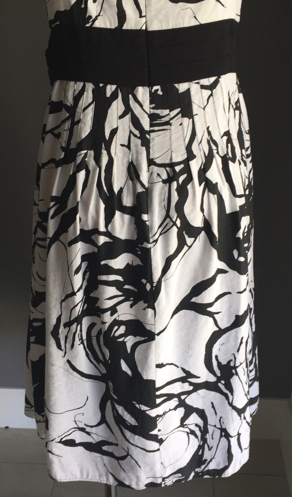 DOLINA EXCLUSIVE Dress Empire Waist  Black & White Ladies Size 16 Rare NEW