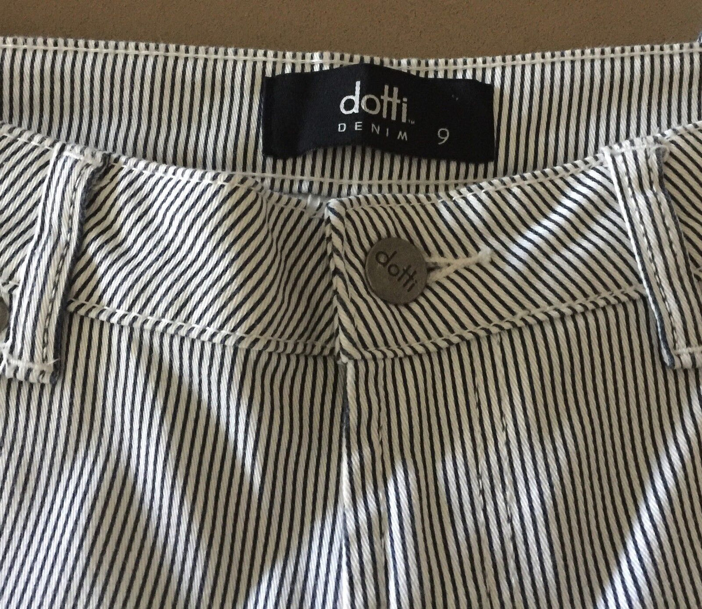 DOTTI DENIM Jeans Black & White Stripe Skinny Leg Jeans  Ladies Size 9 Gorgeous