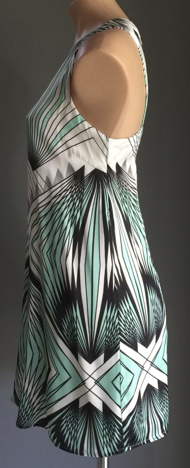 DOTTI Dress Shift Green White Black & Grey Graphic Print Size 8 10 Gorgeous