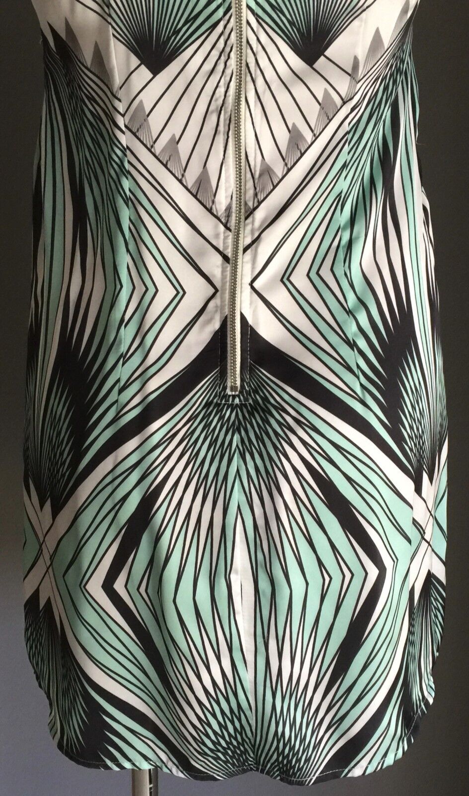 DOTTI Dress Shift Green White Black & Grey Graphic Print Size 8 10 Gorgeous