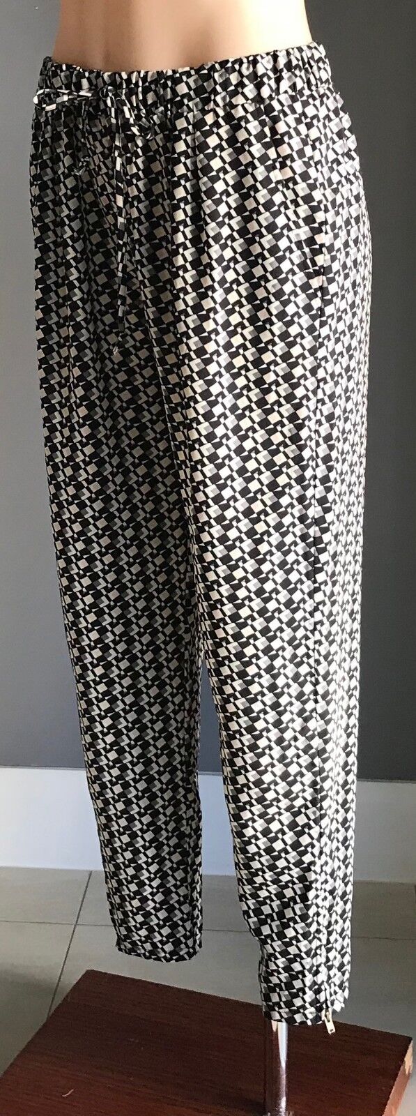 DOTTI Pants Lounge Black Taupe White Cream Geometric Print Relaxed Size 10 NEW