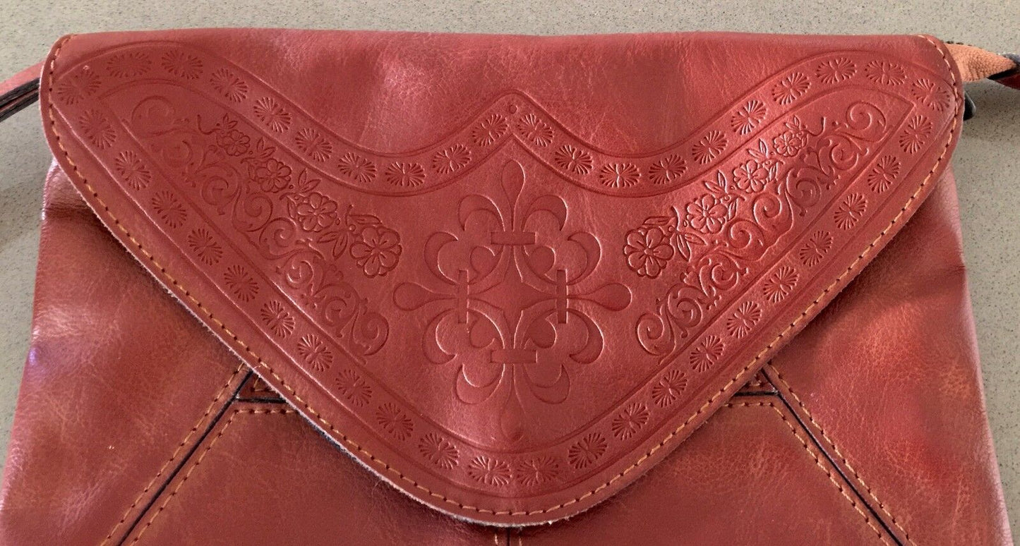 DOTTI Bag Rich Tan Unique Pleather Embossed Envelope Clutch Vintage