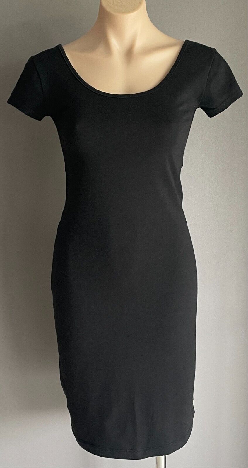 TIGHTROPE Bodycon Dress Black Scoop Neck Cap Sleeves Size 10 Stretch