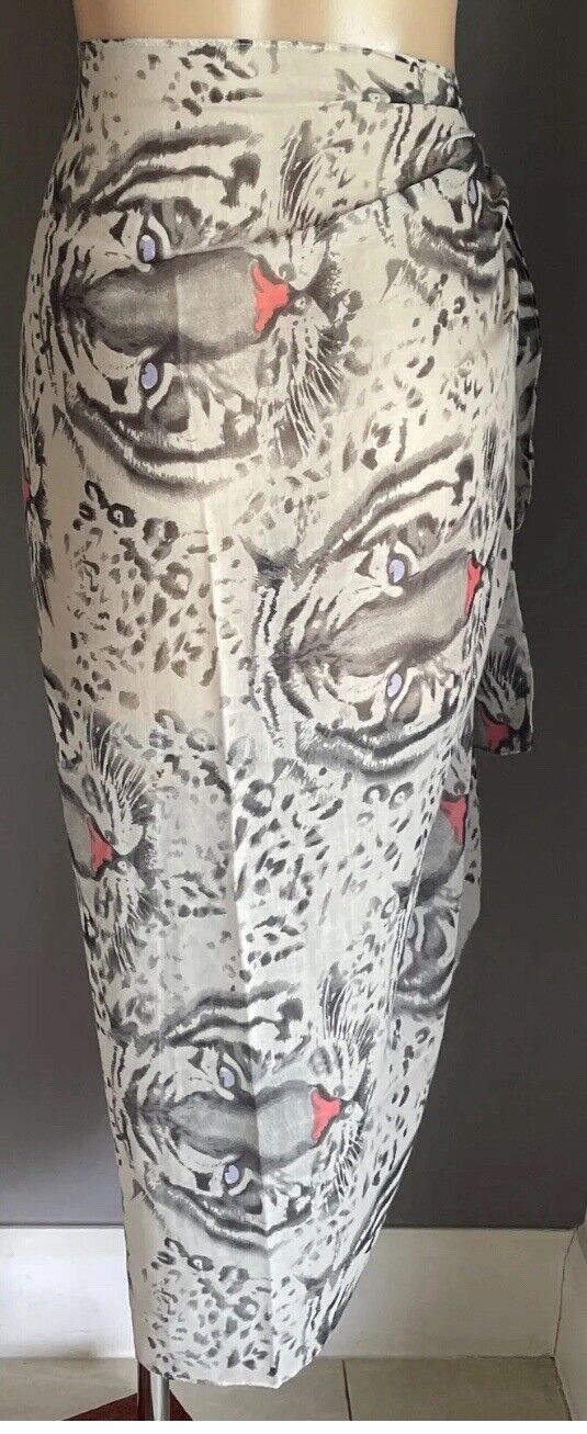 TARGET Sarong Tiger Face Black Grey White & Print Semi Sheer Skirt Wrap Stunning