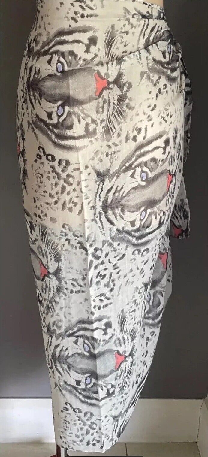 TARGET Sarong Tiger Face Black Grey White & Print Semi Sheer Skirt Wrap Stunning