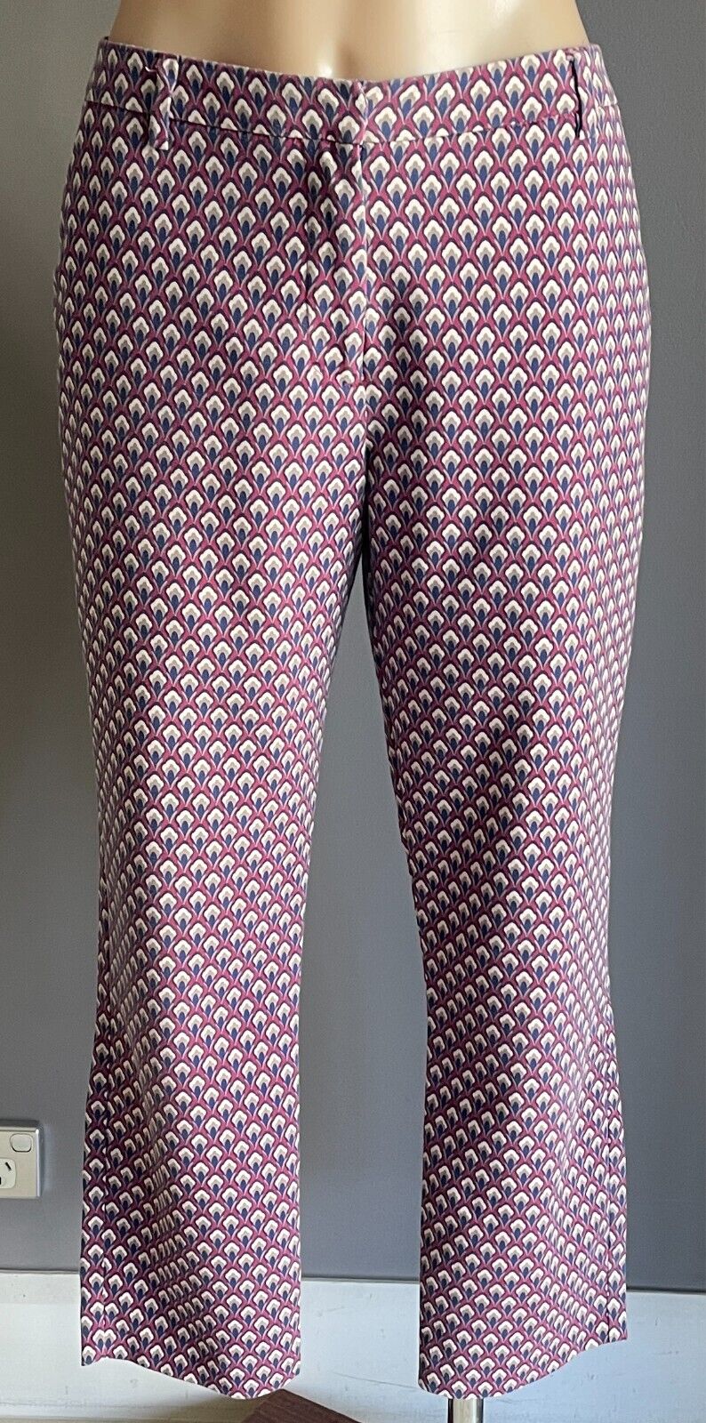 SPORTSGIRL Pants  Slim Fit Dark Fuchsia Blue Taupe Cream Print Sz 12 Crop Length