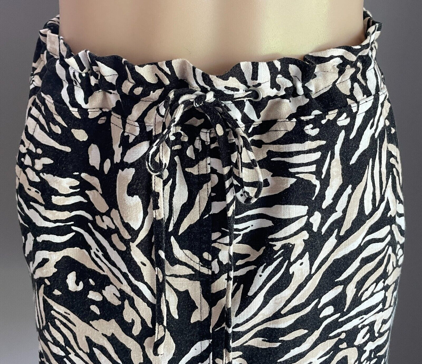 SUZANNE GRAE LINEN Black White Beige Straight Skirt Size XS 10 1Elastic Waist