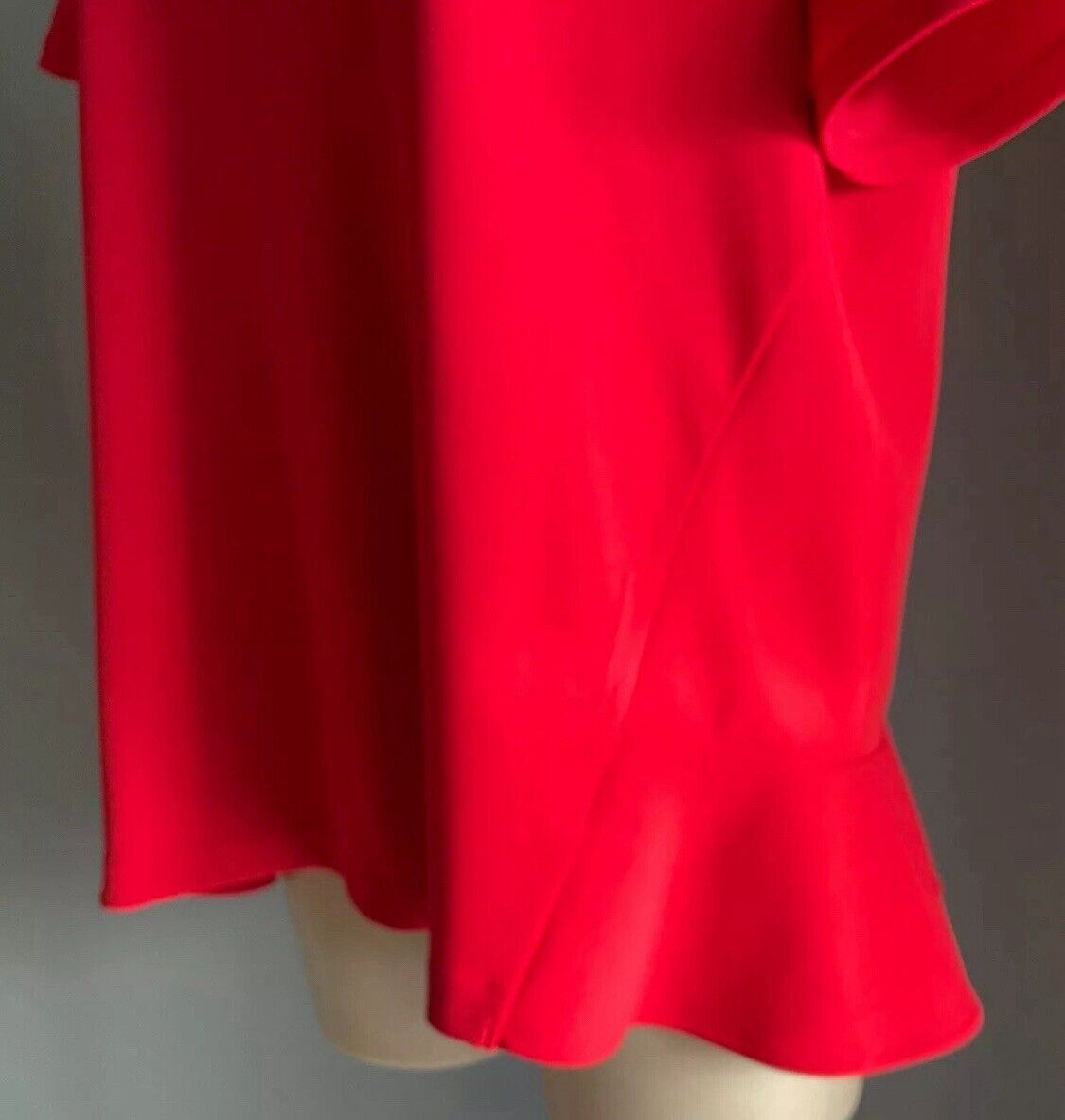 Ladies Top FRENCH CONNECTION Red Short Sleeve Blouse w Frill Hem Tee Sz L 12  14