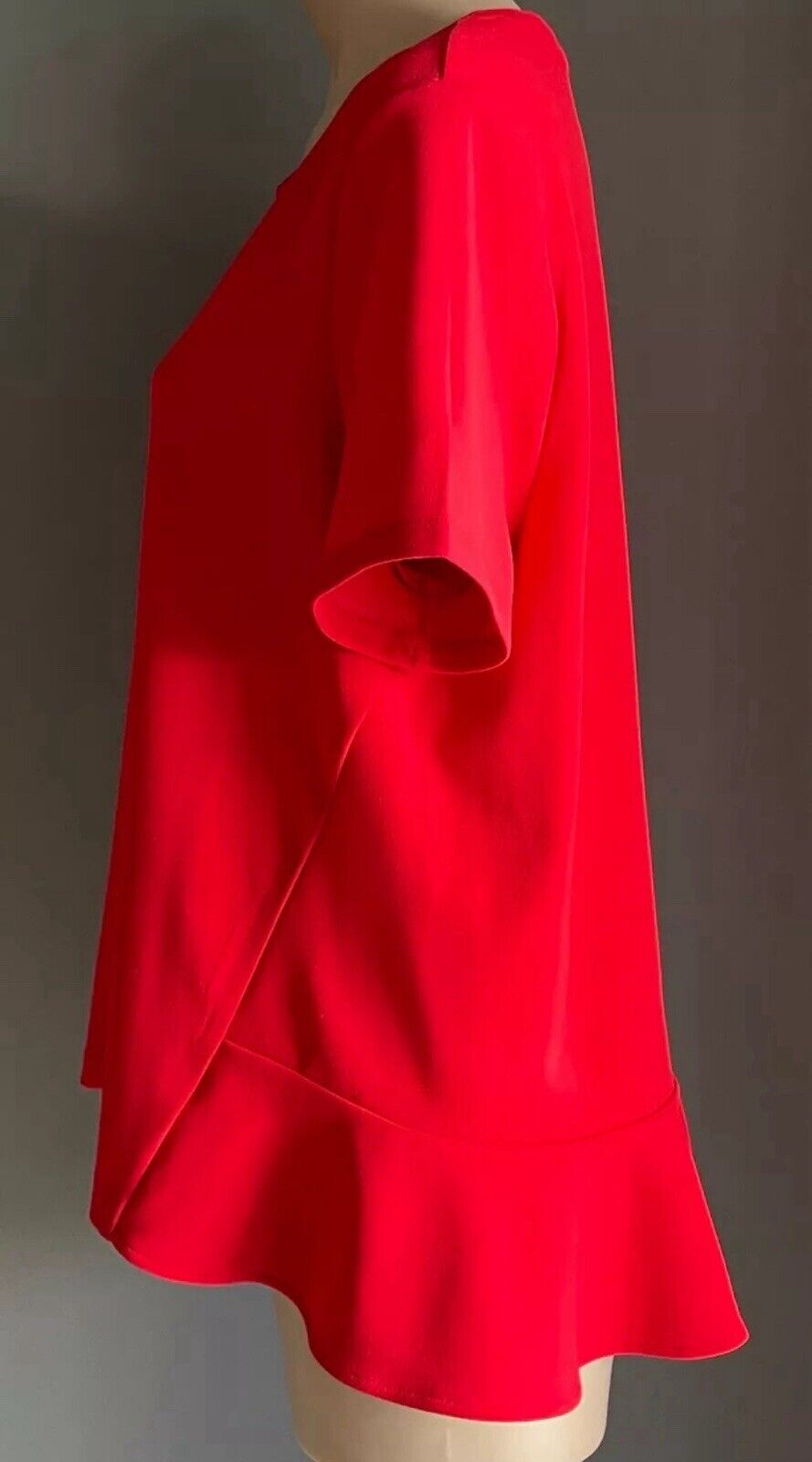 Ladies Top FRENCH CONNECTION Red Short Sleeve Blouse w Frill Hem Tee Sz L 12  14
