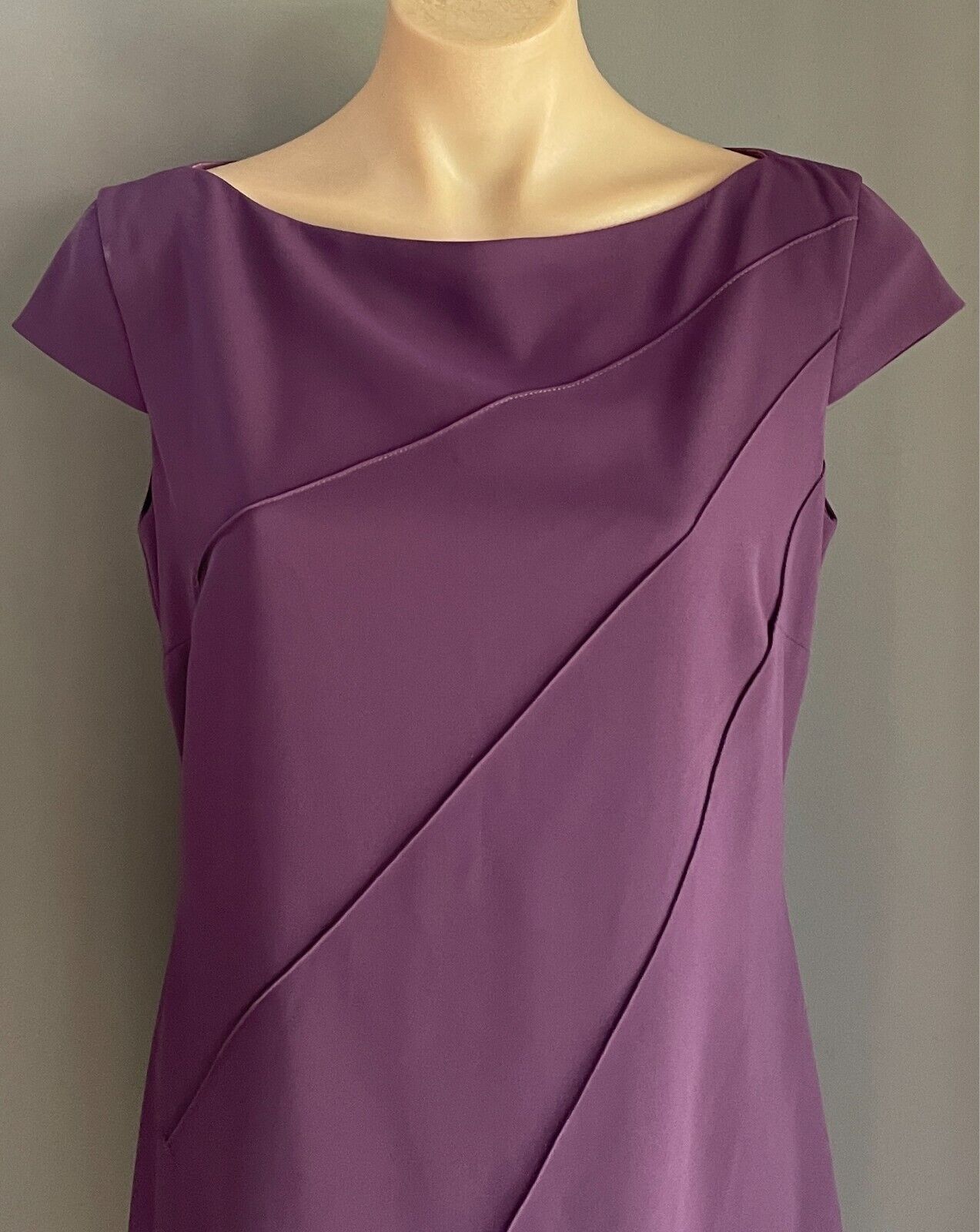 VERONIKA MAINE Sheath Dress Purple Cap Sleeve Size 12 Lined Knee Length Elegant