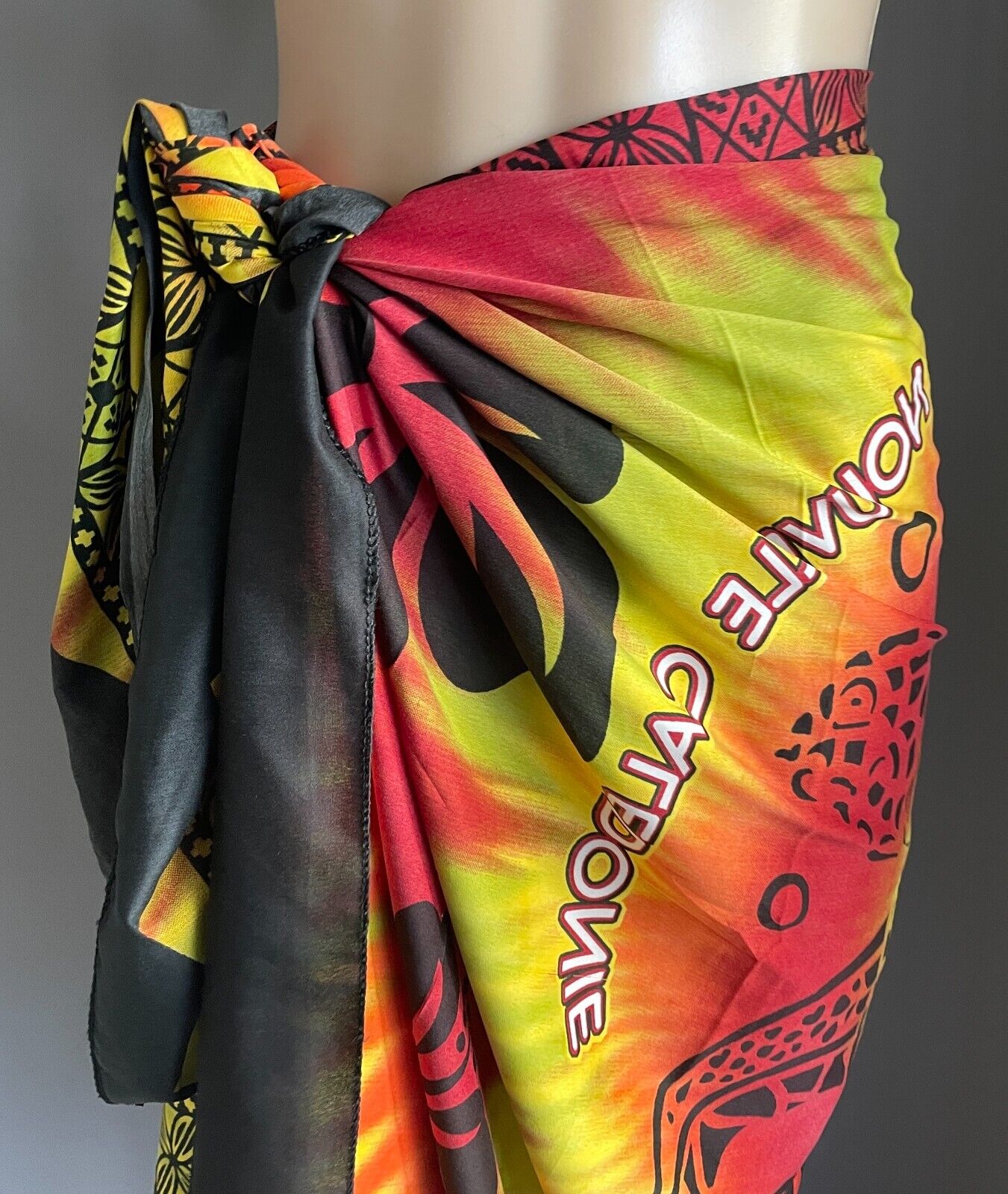 NOUVELLE CALEDONIE Sarong MultiColour Tropical NEW CALEDONIA Size 8 12 Souvenir