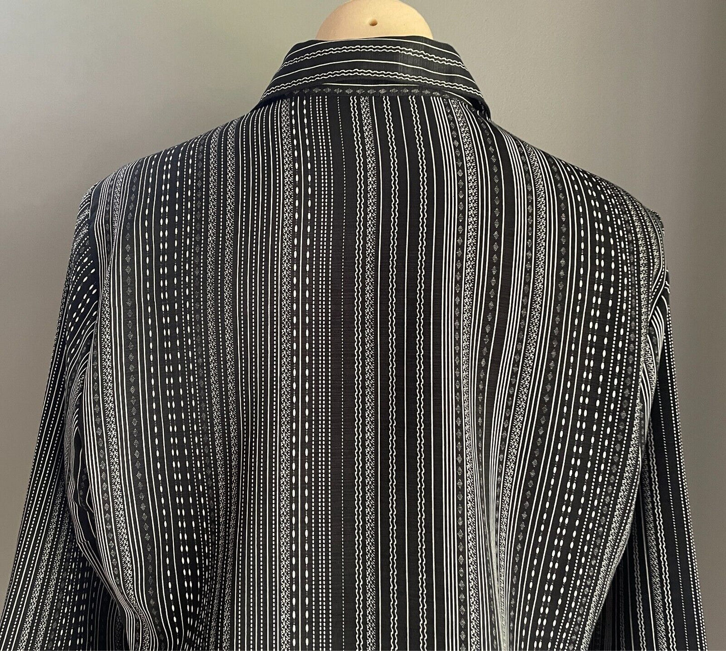 CORSICAN Shirt Black & White Print 3/4 Sleeve Size 12 Button Front Australia