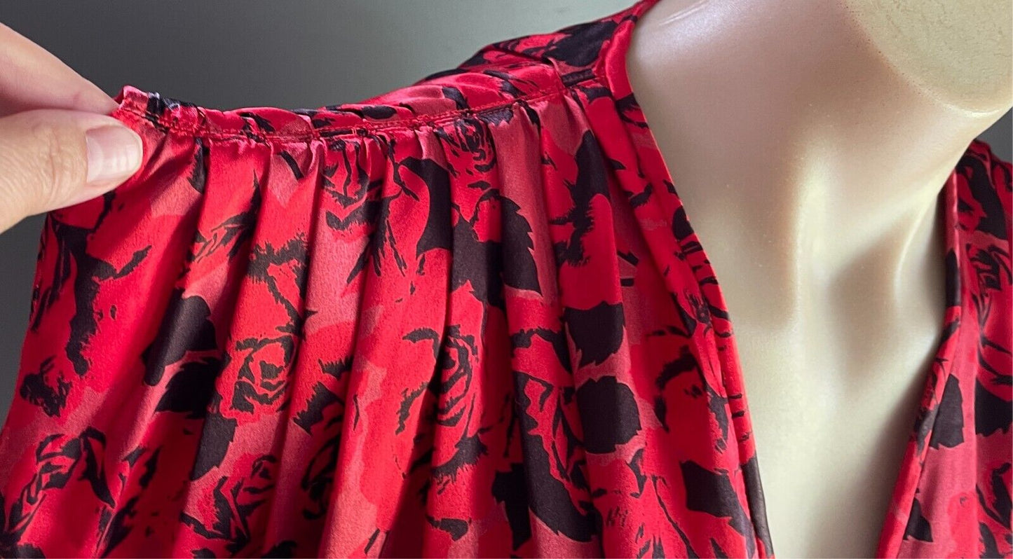 AMI Top Black Red Grey Roses Size 10 14 Sleeveless Tie Front Blousey Vintage