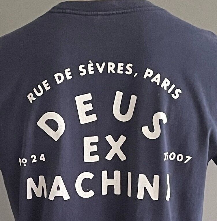 DEUS EX MACHINA Tee Navy Blue T-Shirt Short Sleeves White Print Mens Size M