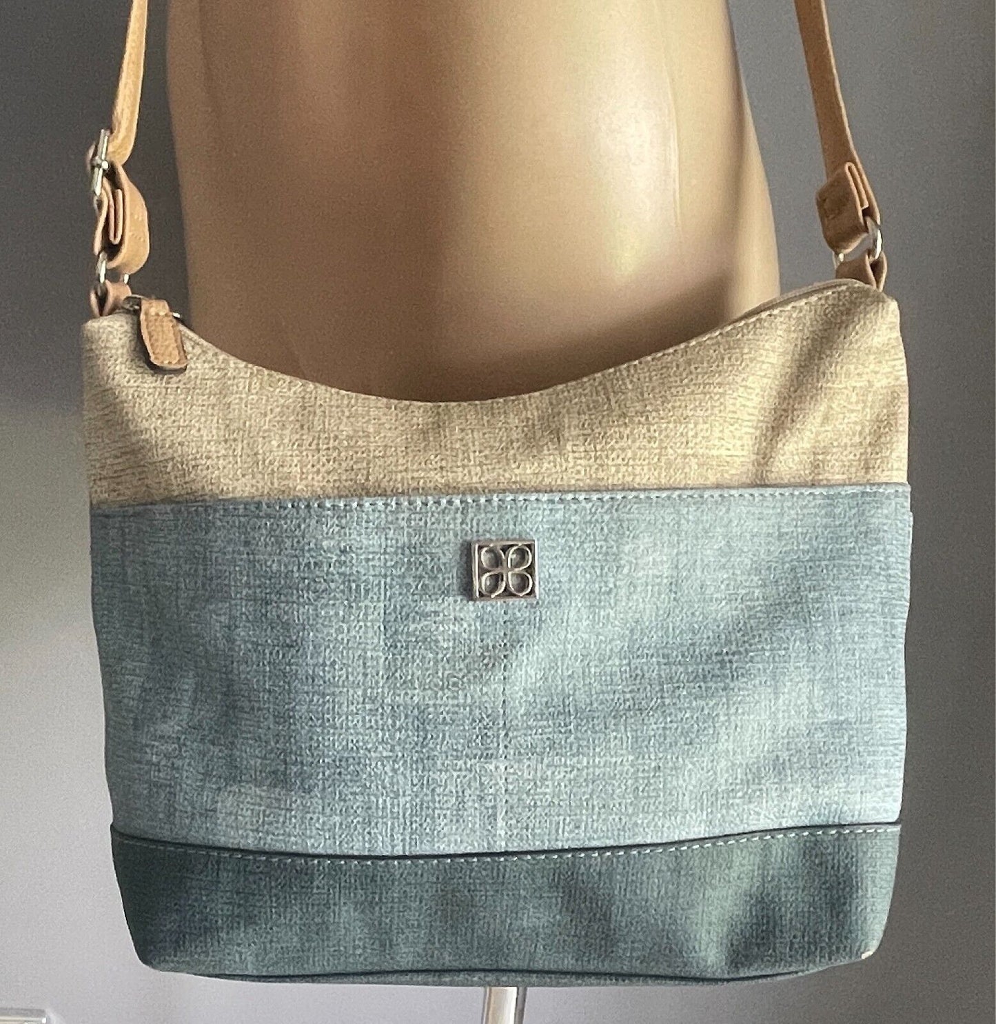 CABRELLI Crossbody/Shoulder Bag Shades of Blue & Beige Textured PU Adjustable