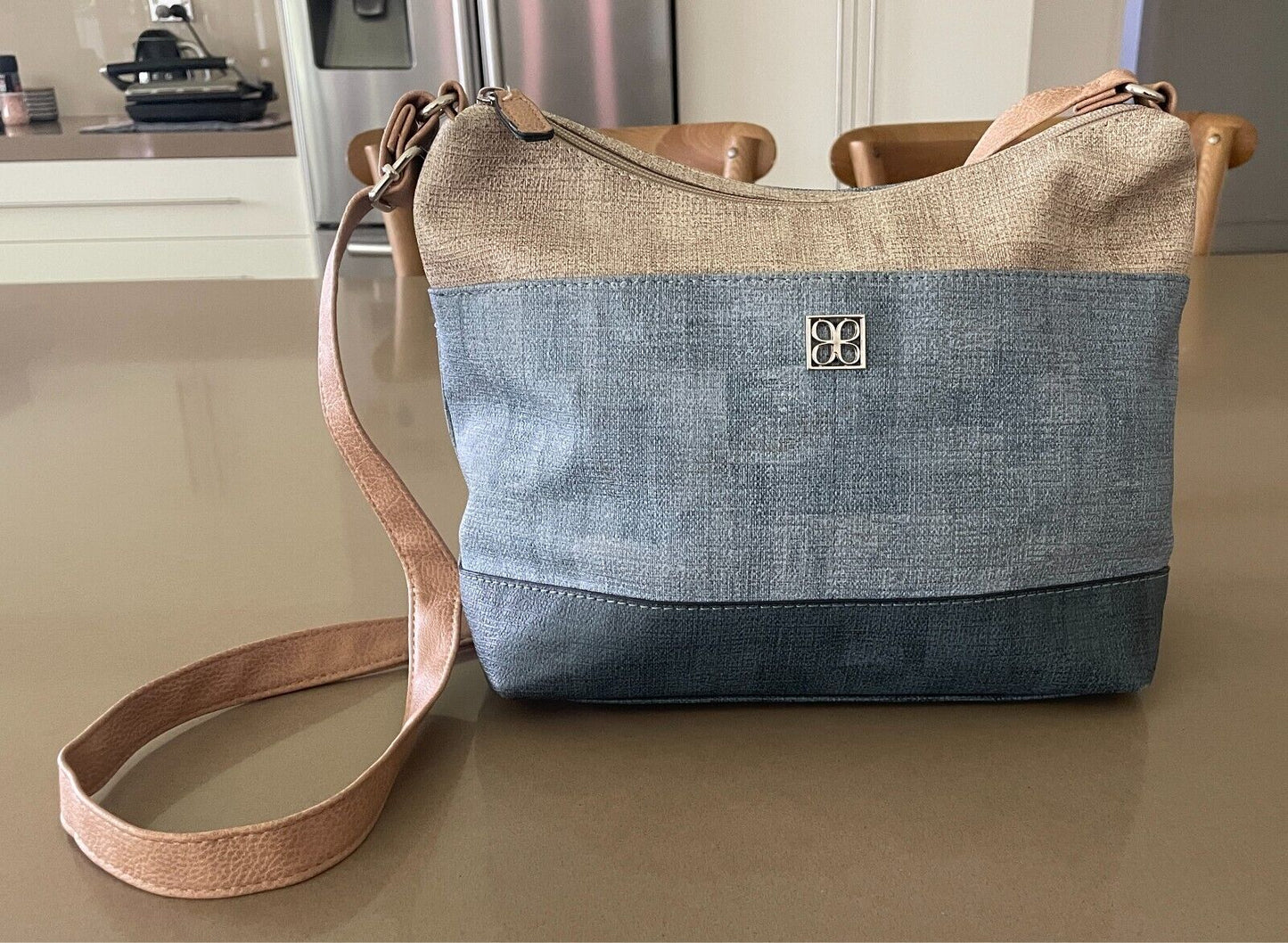 CABRELLI Crossbody/Shoulder Bag Shades of Blue & Beige Textured PU Adjustable