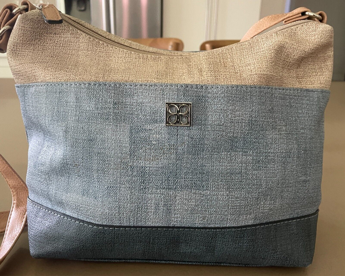 CABRELLI Crossbody/Shoulder Bag Shades of Blue & Beige Textured PU Adjustable
