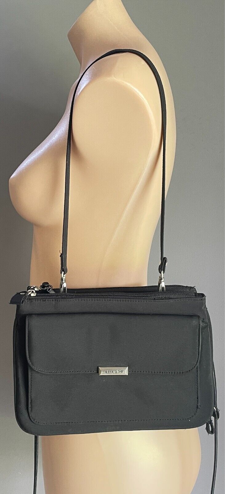 CITY GIRL Black Cross Body/Shoulder Bag Travel Bag Multiple Pockets Nylon