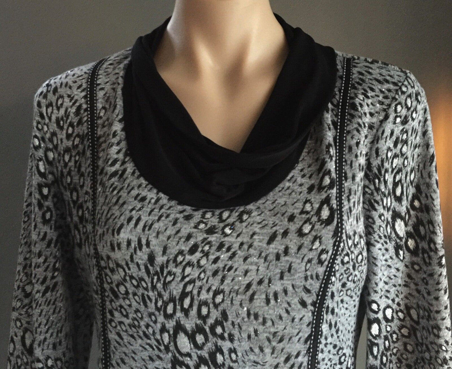 FRANK LYMAN Top Side Zips Grey Black Metallic Cowl Neck Knit Ladies Size 10 NEW