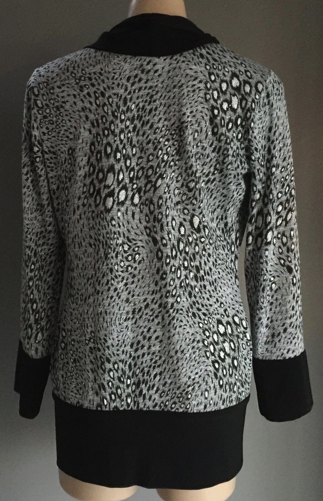 FRANK LYMAN Top Side Zips Grey Black Metallic Cowl Neck Knit Ladies Size 10 NEW