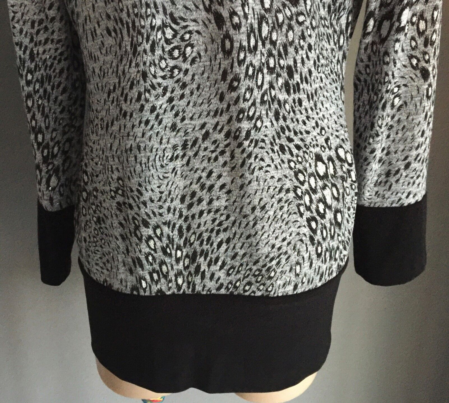 FRANK LYMAN Top Side Zips Grey Black Metallic Cowl Neck Knit Ladies Size 10 NEW