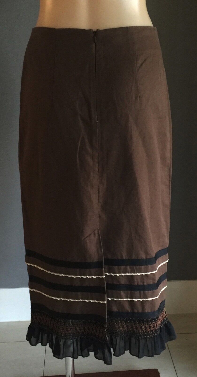 VERTICE Straight Skirt Brown & Black Linen Cotton Ruffle Hem Size 10 NZ NEW