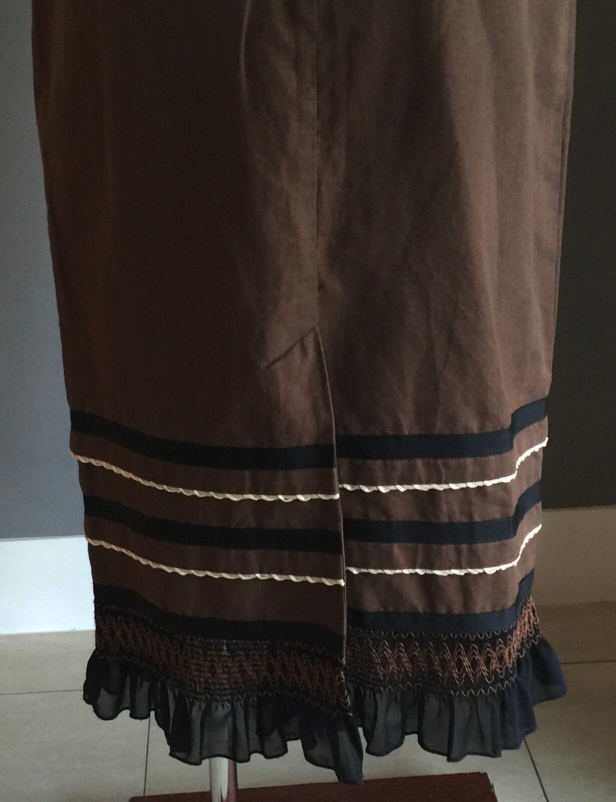 VERTICE Straight Skirt Brown & Black Linen Cotton Ruffle Hem Size 10 NZ NEW