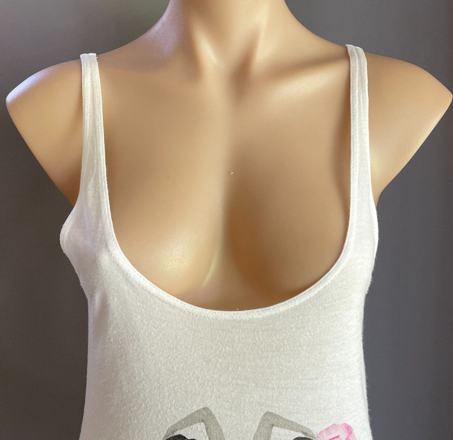 VON ZIPPER White Tank Top Sleeveless Graphic Print At Front Size 10 Small Holes
