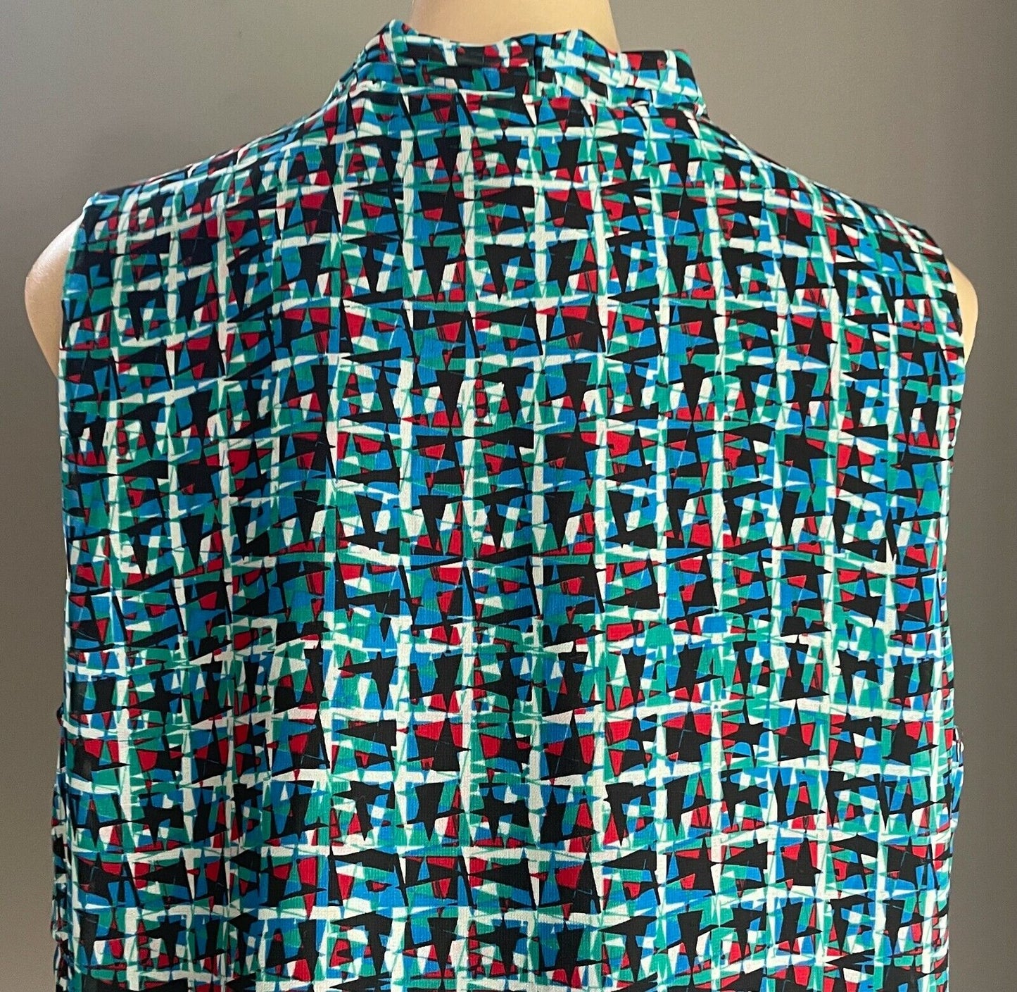LIZ JORDAN Top "Hannah" Blue Green Red White Geo Sleeveless Blouse Size 16 NEW