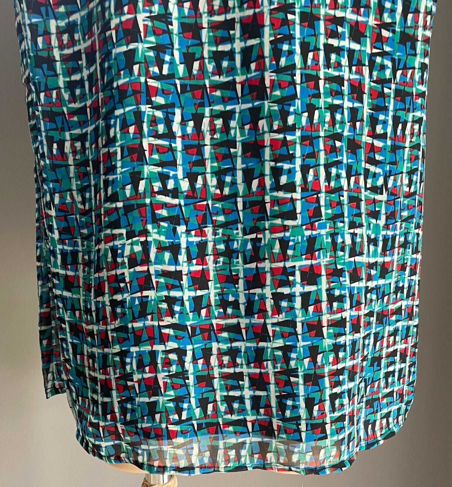 LIZ JORDAN Top "Hannah" Blue Green Red White Geo Sleeveless Blouse Size 16 NEW