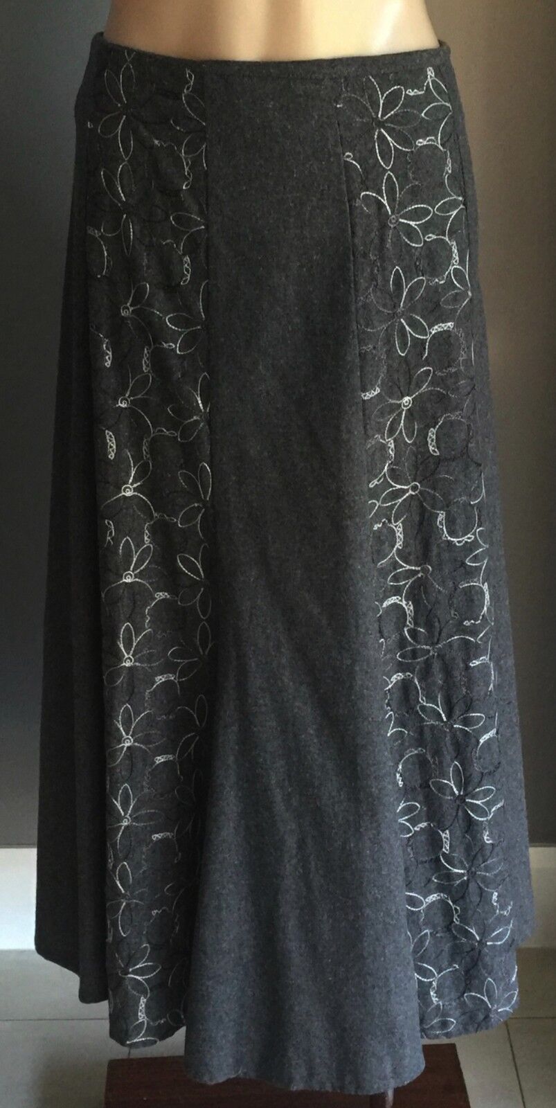 CALLAN DESIGNS Long Skirt Grey Floral Embroidered Panel Maxi Plus Sz 18 Vintage