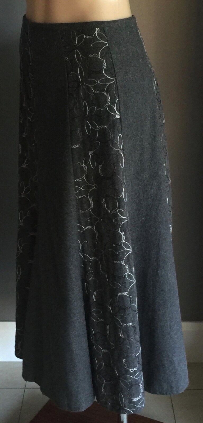 CALLAN DESIGNS Long Skirt Grey Floral Embroidered Panel Maxi Plus Sz 18 Vintage