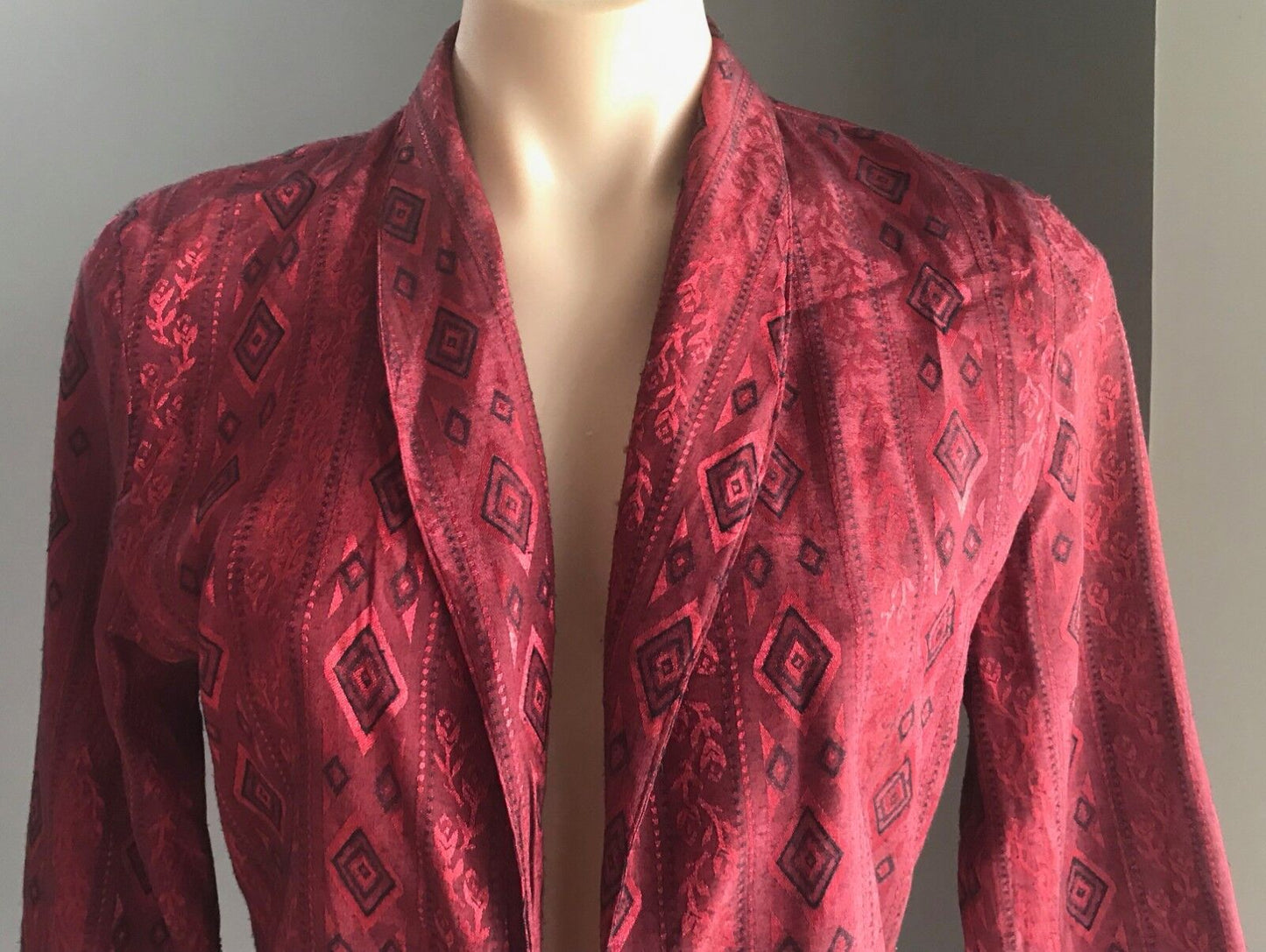 WHISTLES Crop Jacket Metallic Jacquard Red & Black Print Top Size 10 UK Vintage