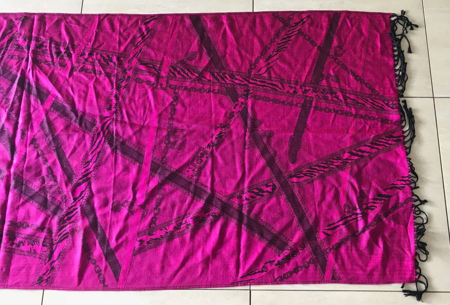 Reversible Ladies Shawl Scarf Cerise & Black Fringed Print Rectangle Red Pink