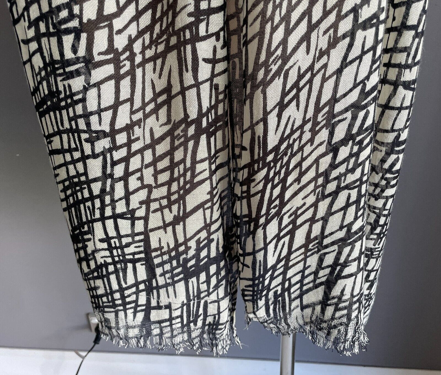 SUSSAN Black & Taupe Abstract Print Rectangle Scarf Light Neck Wrap NEW