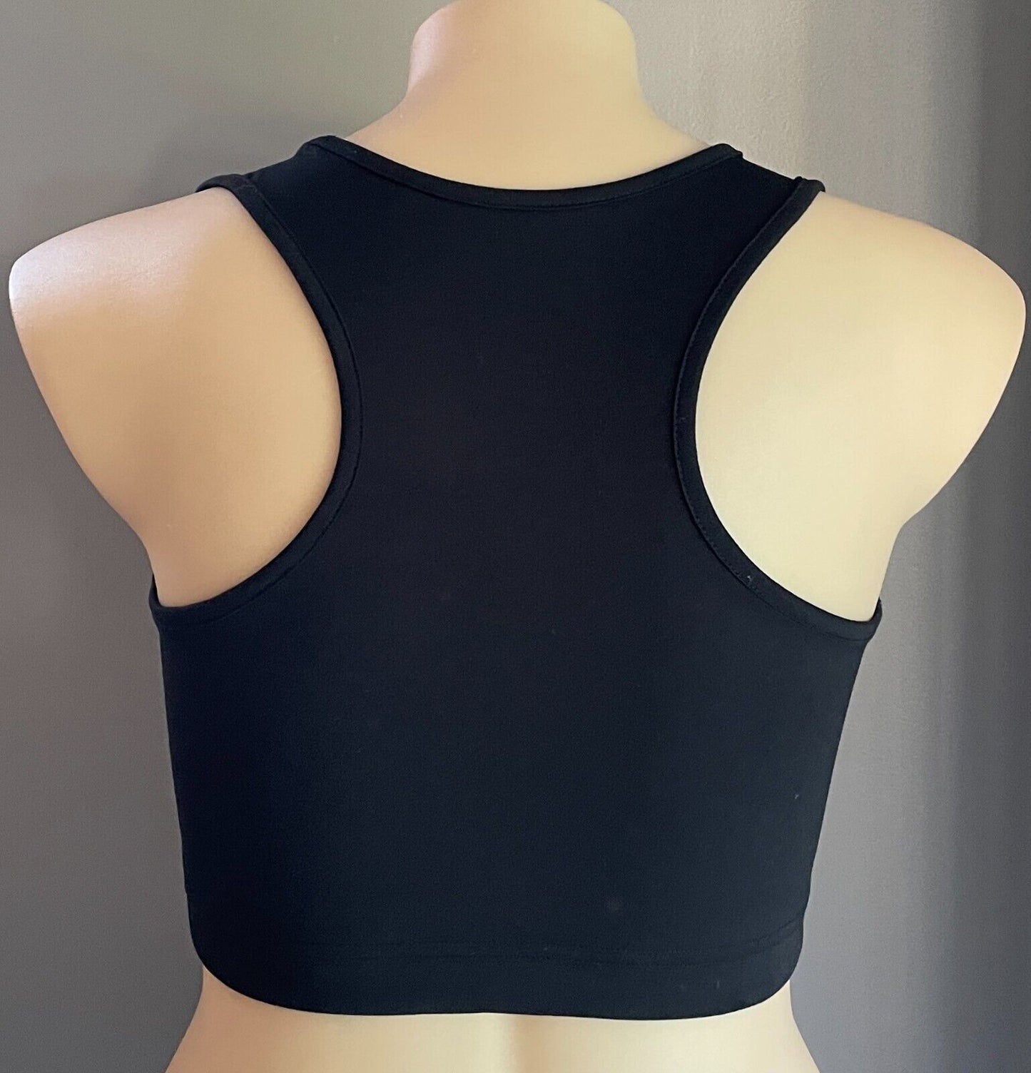 ACTIVE & CO Sports Bra Crop Top Black  Racer Back Medium Support Gym Size 18