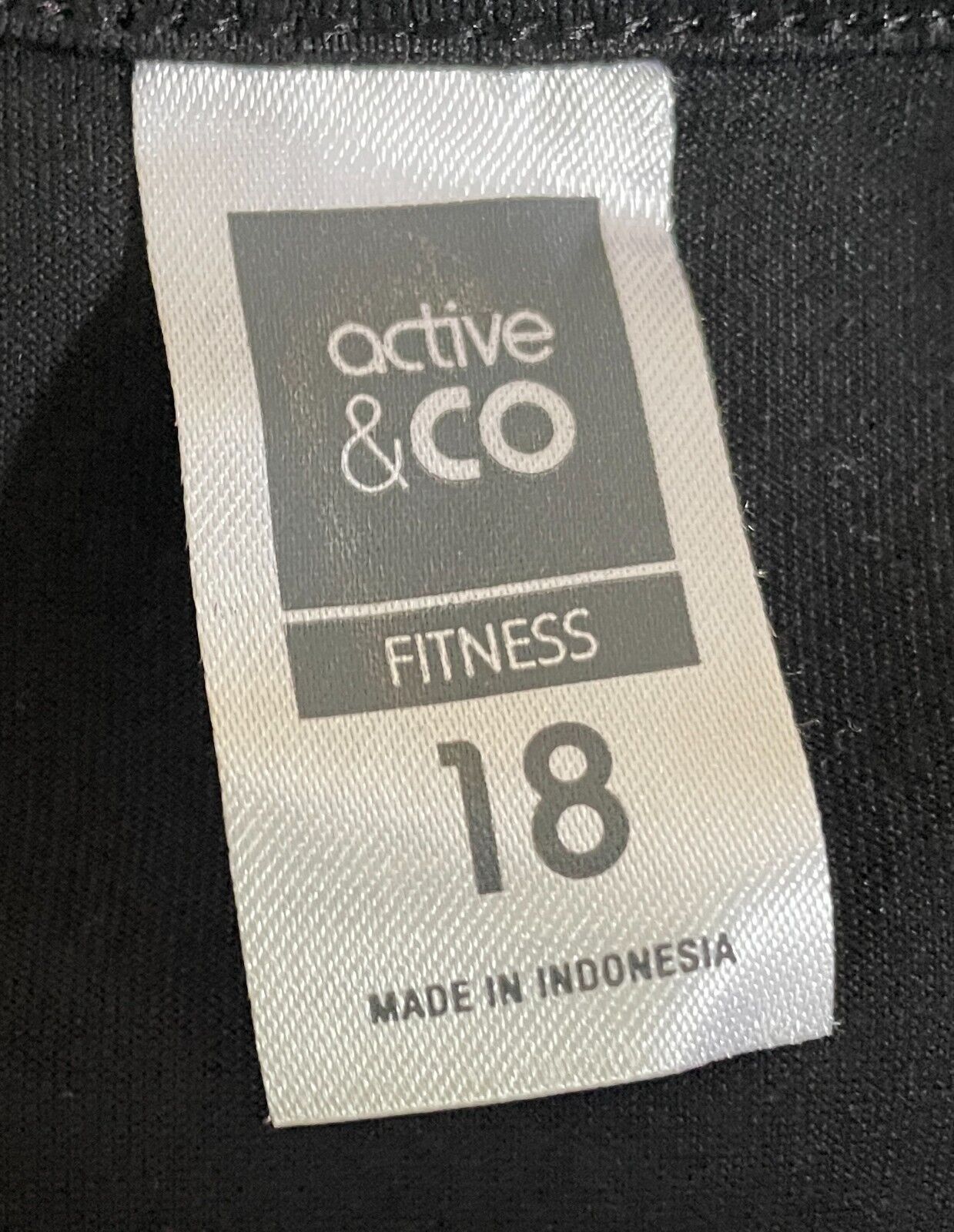 ACTIVE & CO Sports Bra Crop Top Black  Racer Back Medium Support Gym Size 18