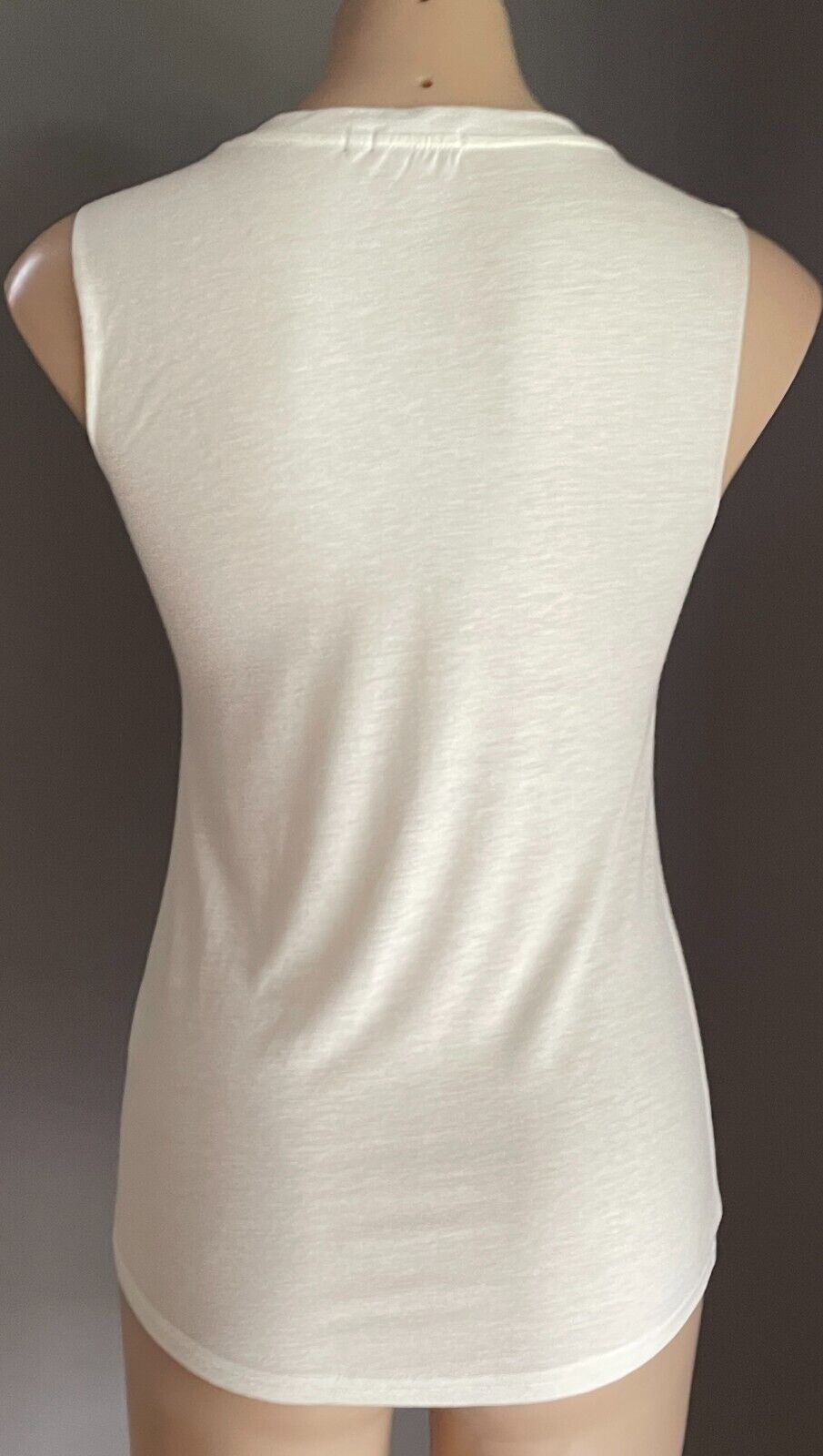 CHICABOOTI Top White Sleeveless T-Shirt LA Sunset Print At Front Size S 10