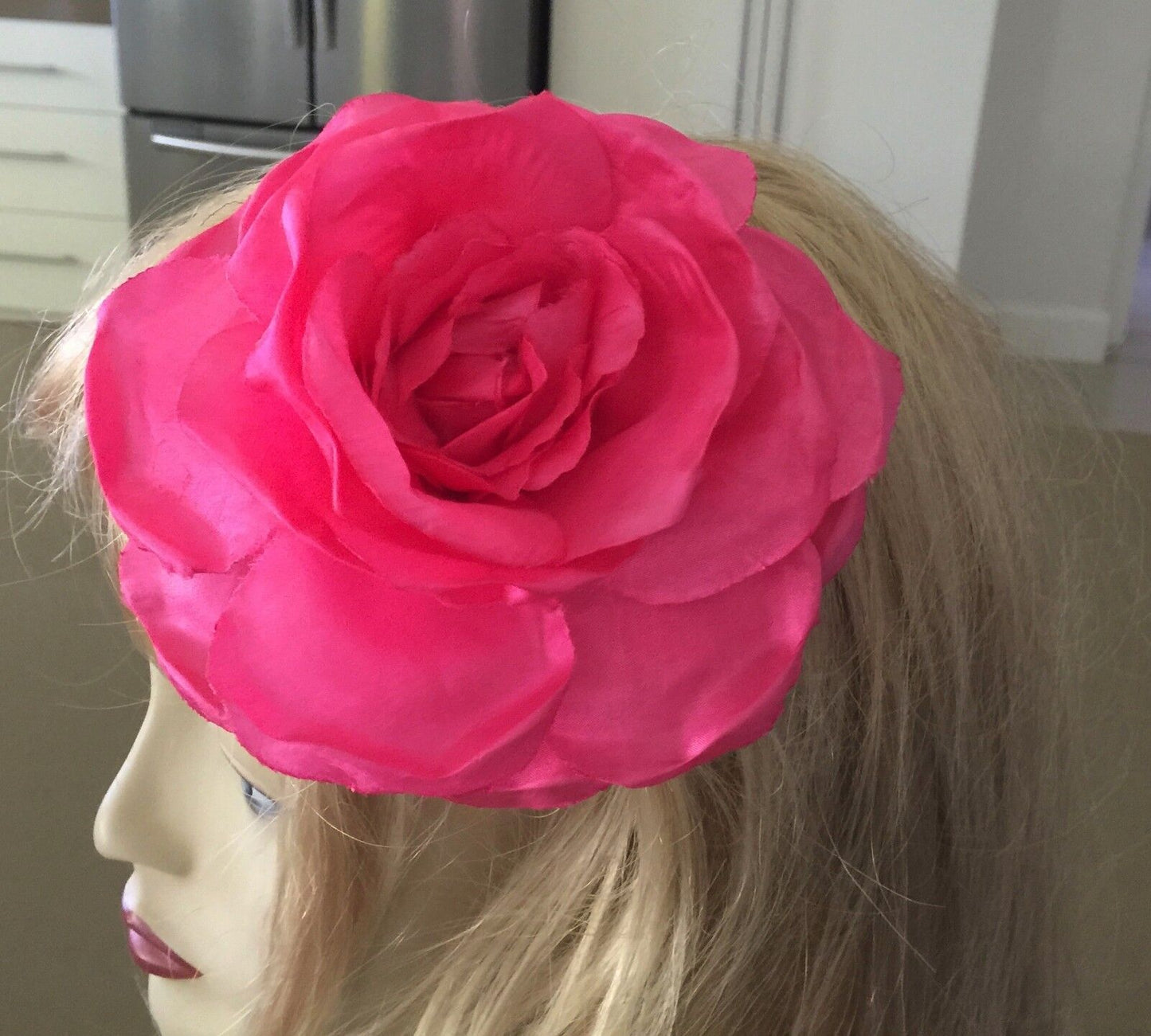 FASCINATOR HAIR CLIP Rosette Large Pink Flower Rockabilly PinUp Races NEW