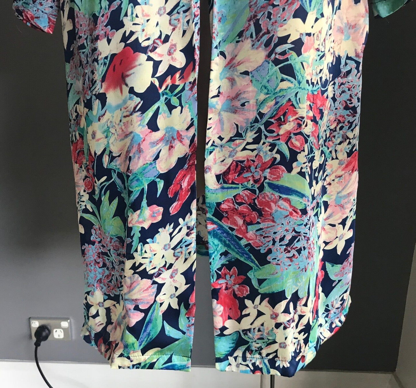 LOVELY GIRL Drape Open Jacket Bright Floral Print Soft  3/4 Sleeve Size S M 10